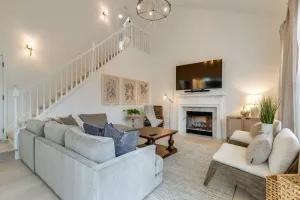 Image of Beautiful, Sleek, and Modern 4 bdr Home Away from Home!
