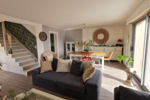 Image of Au Numéro Cinq