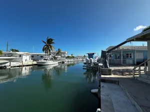 Image of Waterfront property located inMarathon next to Sombrero Beach and 7 mile bridge