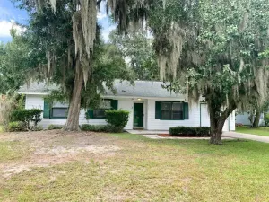 Image of Wonderful 3 Bedroom 2 Bath
