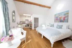 Image of Gorgeous Studio with fast wifi on 55 acres ❤️