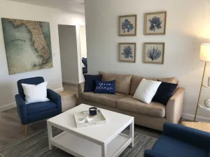 Image of 2 Bedroom villa, 5 min to Beach, walk to Shopping, Restaurants and more