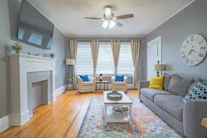 Image of Bright & Modern 2 BR\/2BA Getaway - 2.5 mi to DT!