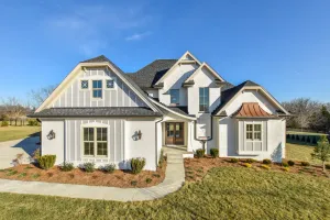 Image of Kentucky Derby Home in horse country