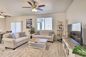 Image of Modern Kingman Vacation Rental, 5 Mi to Dtwn!