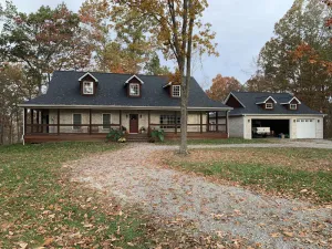 Image of Private brick home in the woods near lake