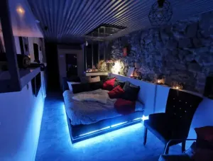 Image of Sweet Loft Grenoble-Love Room avec jacuzzi & sauna