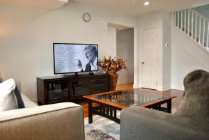 Image of Stylish 4-bedroom whole house with plenty of parking
