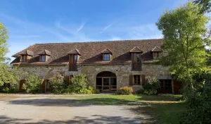 Image of Remarkable spacious gite, swimming pool, terrace, Dordogne valley in the Lot