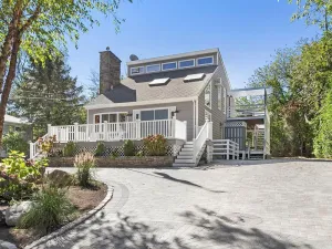 Image of 4 bedroom 2.5 bath AC,Decks Pvt Beach,HotTub Seasonal FirePit\n 1-Week Min Summer