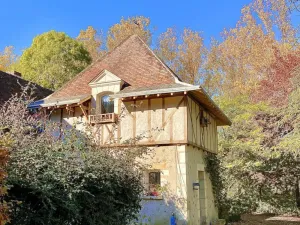 Image of Charming Getaway for Two: Historic Farm, Private Garden, Bikes & Ping-Pong Included