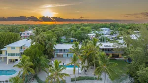 Image of Paradise Found! Oceanfront, Sparkling Pool & Private Sandy Beach