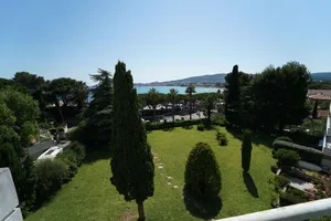 Image of refurbished T3 Terrace sea view in Saint Jean area parking space