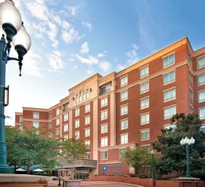 Image of Spacious 2BR 10 Minutes South of DC  w\/ FREE WiFi, Free Parking and Metro Access