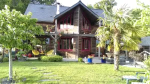 Image of Private, quiet accommodation in architect-designed house with pool, spa, private garden