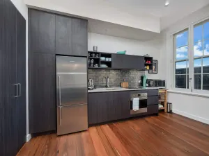 Image of Inner-City apartment minutes walk to dining hubs