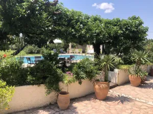 Image of Aux Mûriers en Provence