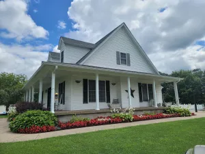 Image of Large Private Home close to Bourbon Trail!\/POOL\/Free Firewood\/Parks\/Close to I65