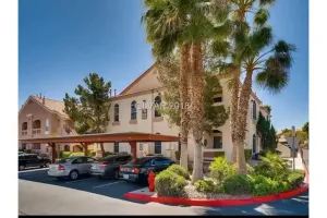 Image of Convenient location,clean & Charming