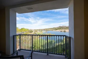 Image of HIGH FLOOR SUITE WITH PERFECT LAKE VIEW!