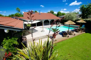 Image of Villa du Bassin, heated swimming pool, spa, sauna, 5 mins Lège-Cap-Ferret-Andernos