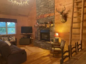 Image of Cozy Smith Lake Cabin with Flat Lot in Double Springs\/Bankhead- Pet Friendly