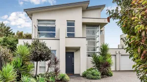Image of Stunning Sea Views in Excellent Location