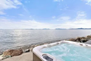 Image of Newly Remodeled Waterfront Whidbey Island, Hot Tub