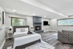 Image of Huge Yard + Patio + King | LCP Collection