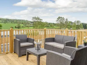Image of **MAY\/JUNE discounts available in Luxury 2 bedroom, pet-friendly lodge.**