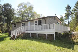 Image of Newly updated cottage on 12 acres only minutes from Potawatomi State Park!