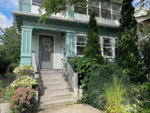 Image of FIRST FLOOR FLAT FOR BUSINESS OR PLEASURE