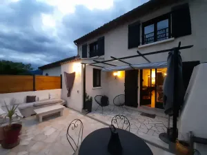 Image of Les Violettes