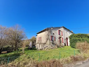 Image of Charming Country Cottage with Garden, Near Trails and Leisure Spots