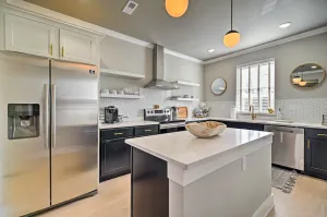 Image of Downtown Stunner - views of Lookout Mountain and close to downtown favorites!