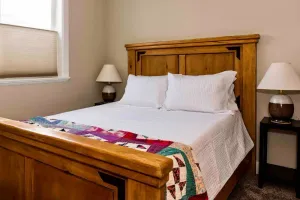 Image of Montague Manor\" W&D, Hot Tub, Queen Beds, Sleeps6