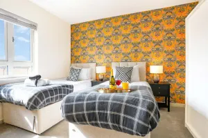 Image of Stylish City Centre Apartment with Free Parking