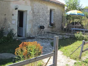 Image of poitevine house