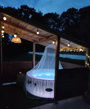 Image of 4-person gîte with jacuzzi and tennis court