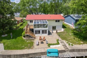 Image of Glass Porch Cottage Lake Freeman