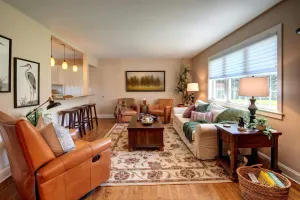 Image of Newly renovated pet friendly Ranch near downtown Skaneateles!