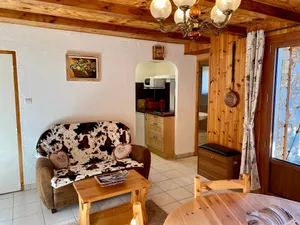 Image of Les Angles - T3 Chalet Cozy avec Parking - FR-1-758-21