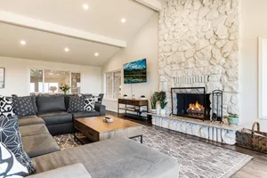 Image of Henry's Hideout - Four King Bedroom Home Overlooking World Class Vineyards