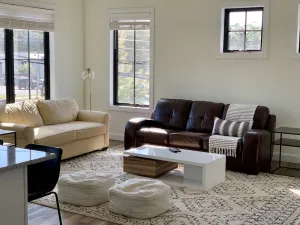 Image of 1 BR - 1 1\/2 BA - Sleeps 4     925 sq ft