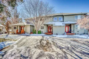 Image of Two-story townhome on Ridge Golf Course with pools, hot tubs, gyms, tennis