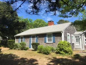 Image of Peaceful, comfortable Cape Cod house close to the shore