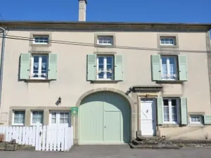 Image of Countryside Retreat: Cozy Farmhouse with Terrace, Near Bourbonne-les-Bains Spa