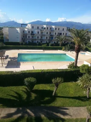 Image of Magnificent apartment with superb panoramic mountain view