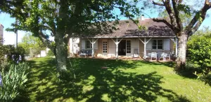Image of Located between Sarlat and Rocamadour, in a quiet area with a view, 120m² single-storey gîte.