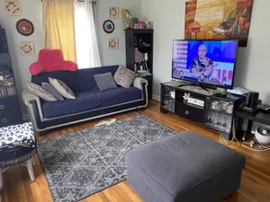 Image of FEMALES ONLY <br>Quite safe neighborhood near NYC, transportation & mall<br>